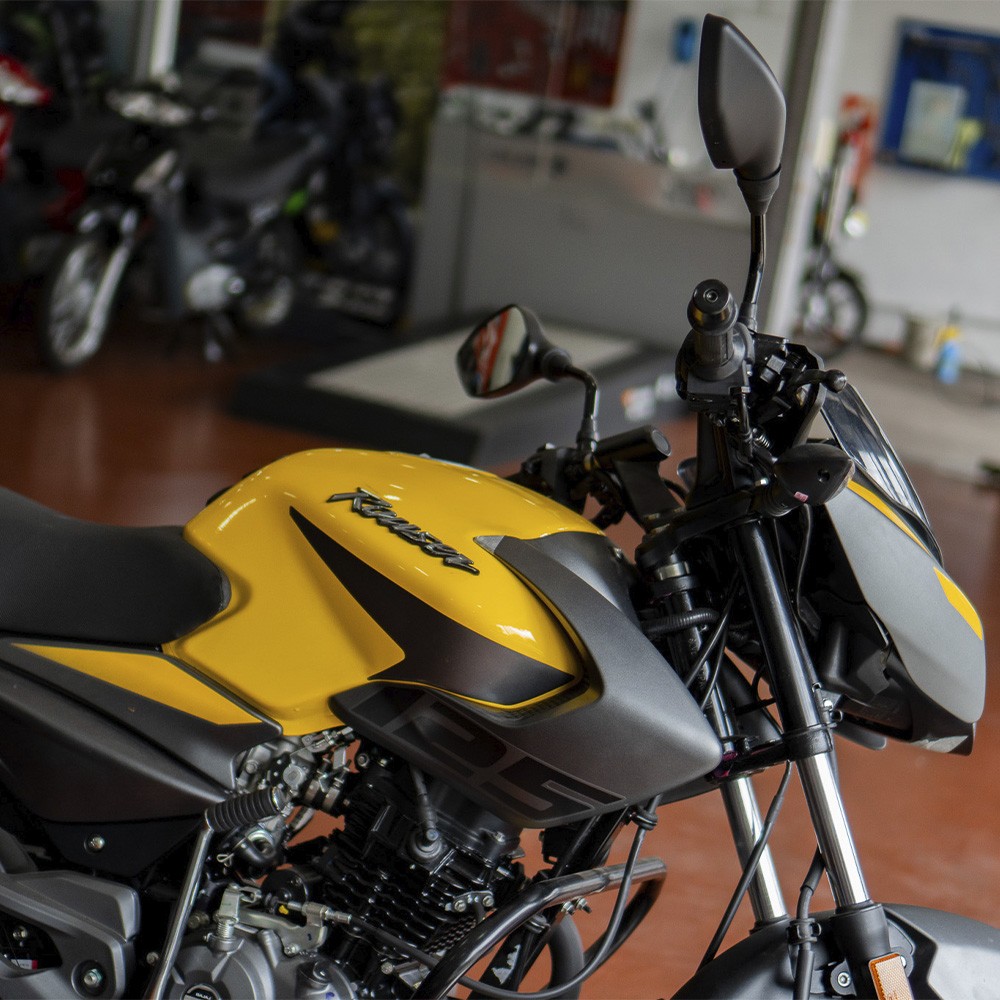 Moto Street Naked Km Bajaj Rouser Ns Urquiza Motos Color Amarillo